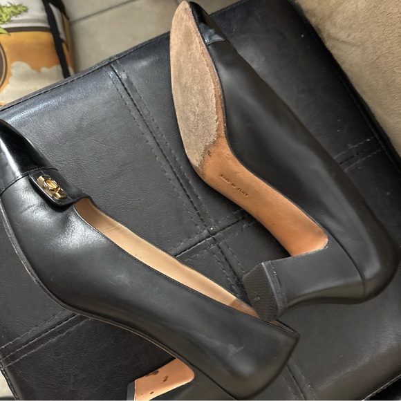 Salvatore Ferragamo Cap Toe Gancini Icon Heels Size 7.5 Narrowest DF 67R - Picture 5 of 12